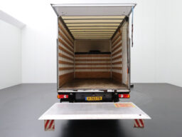Peugeot Boxer 2.0BlueHDI 130PK Bakwagen+Laadklep | 74.680 km | 2018 | 131 pk